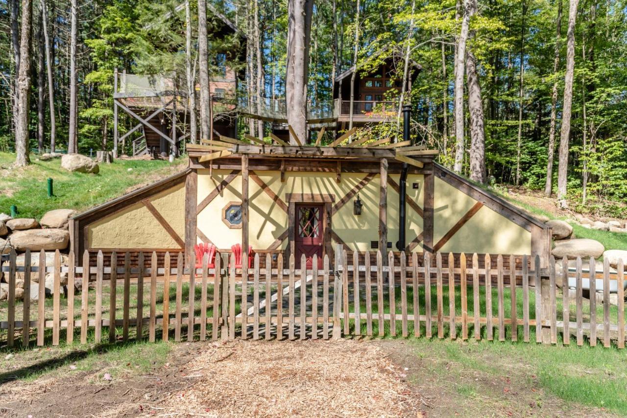 Motel Trekker, Treehouses And