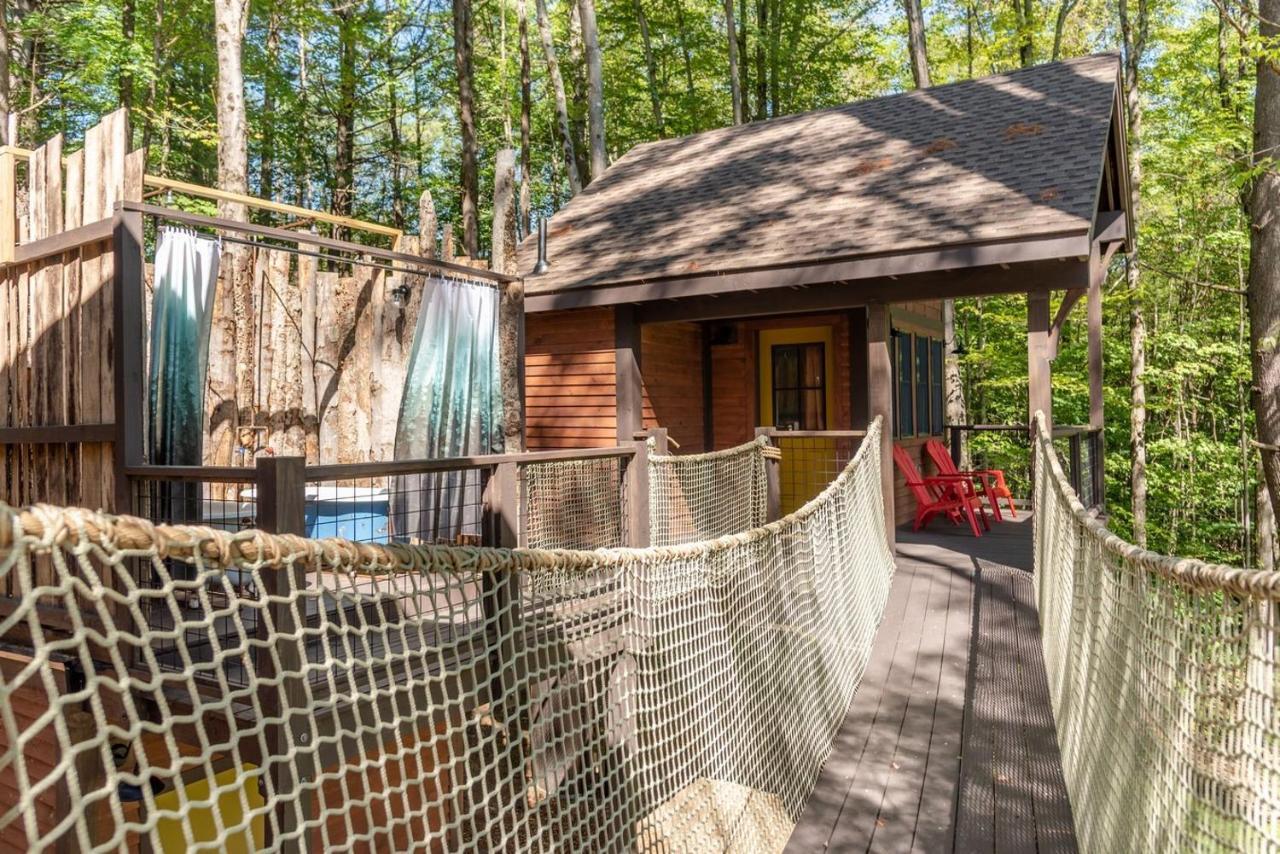 Trekker, Treehouses And Motel Lake George