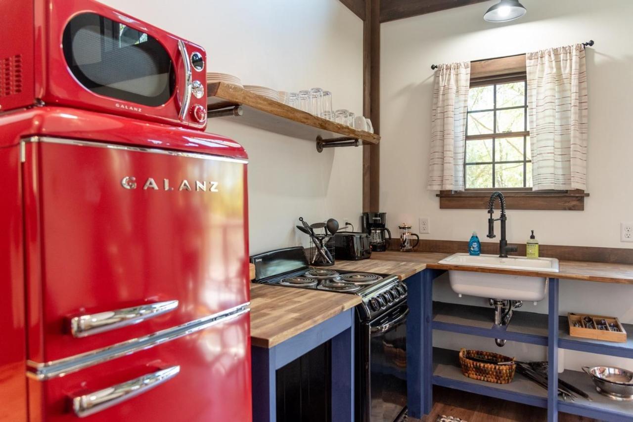 Trekker, Treehouses And 3* Lake George